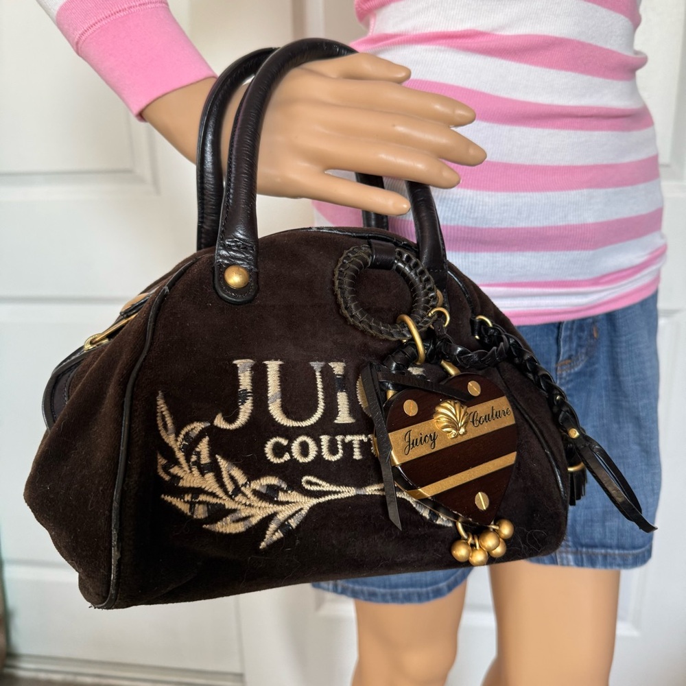 Vintage 🤎 adorable Juicy Couture Brown mini bowler bag with charm